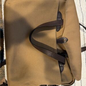 Like new Filson original briefcase tan twill